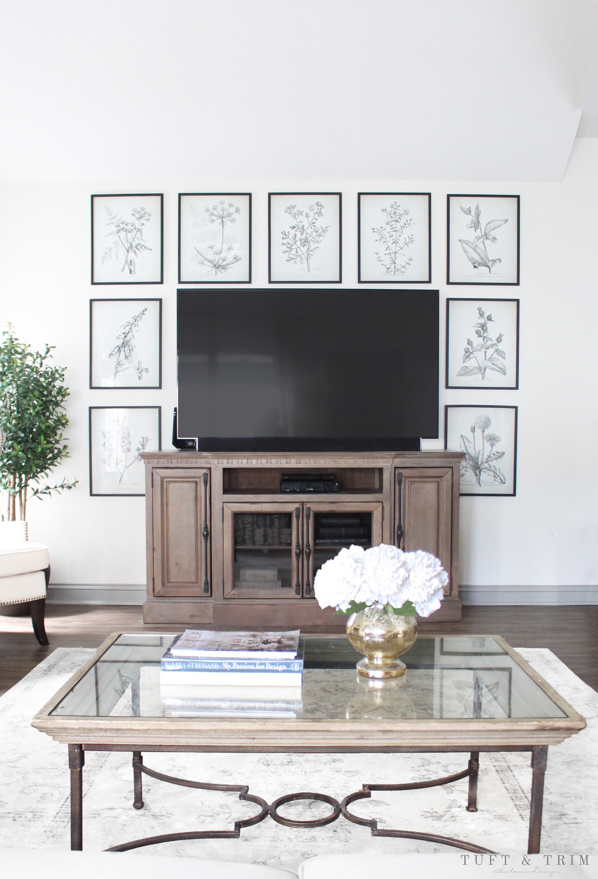 8 Creative Ways To Decorate Around Your Tv Tuft Trim