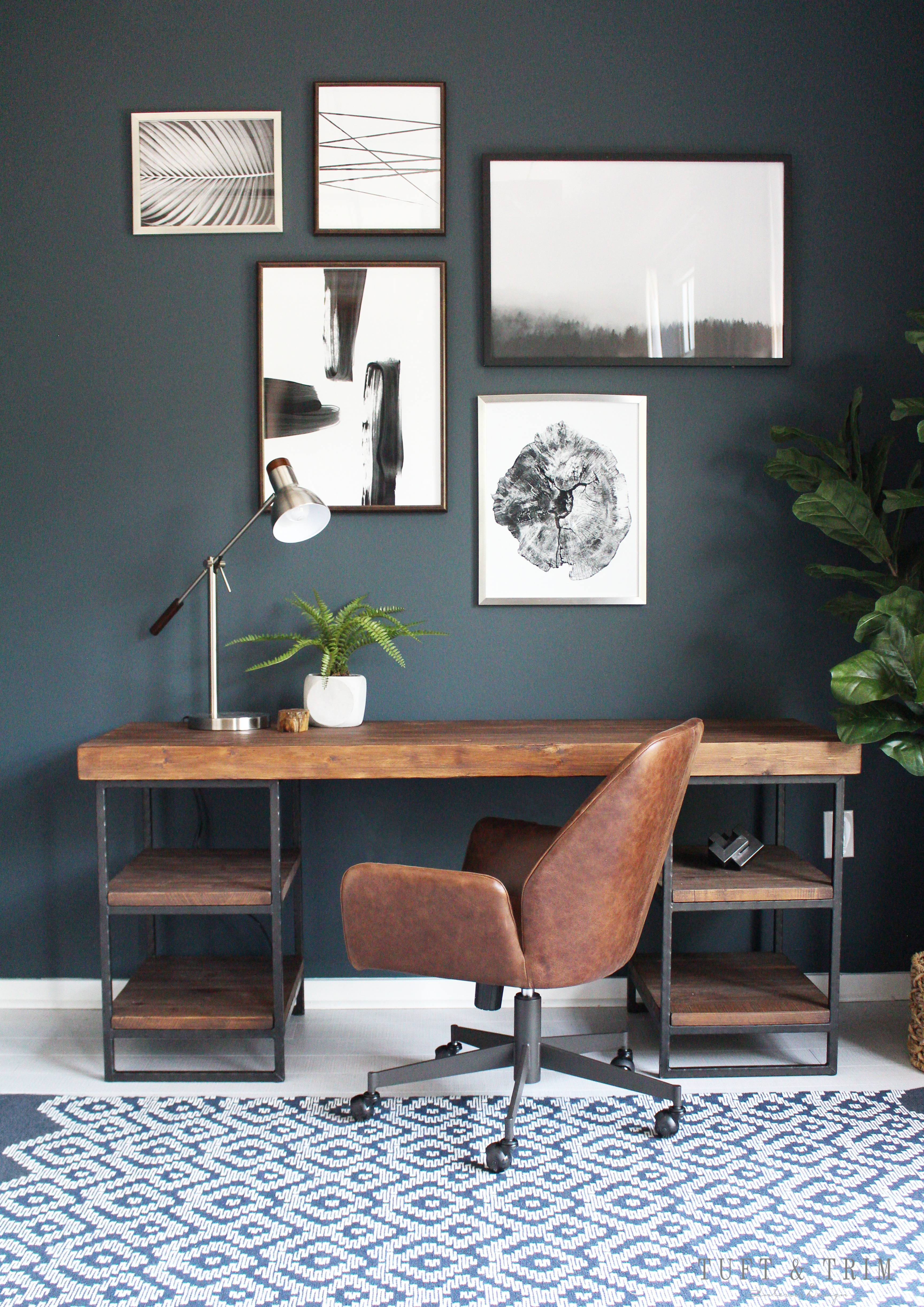 Simple Industrial Style Office Design with Simple Decor