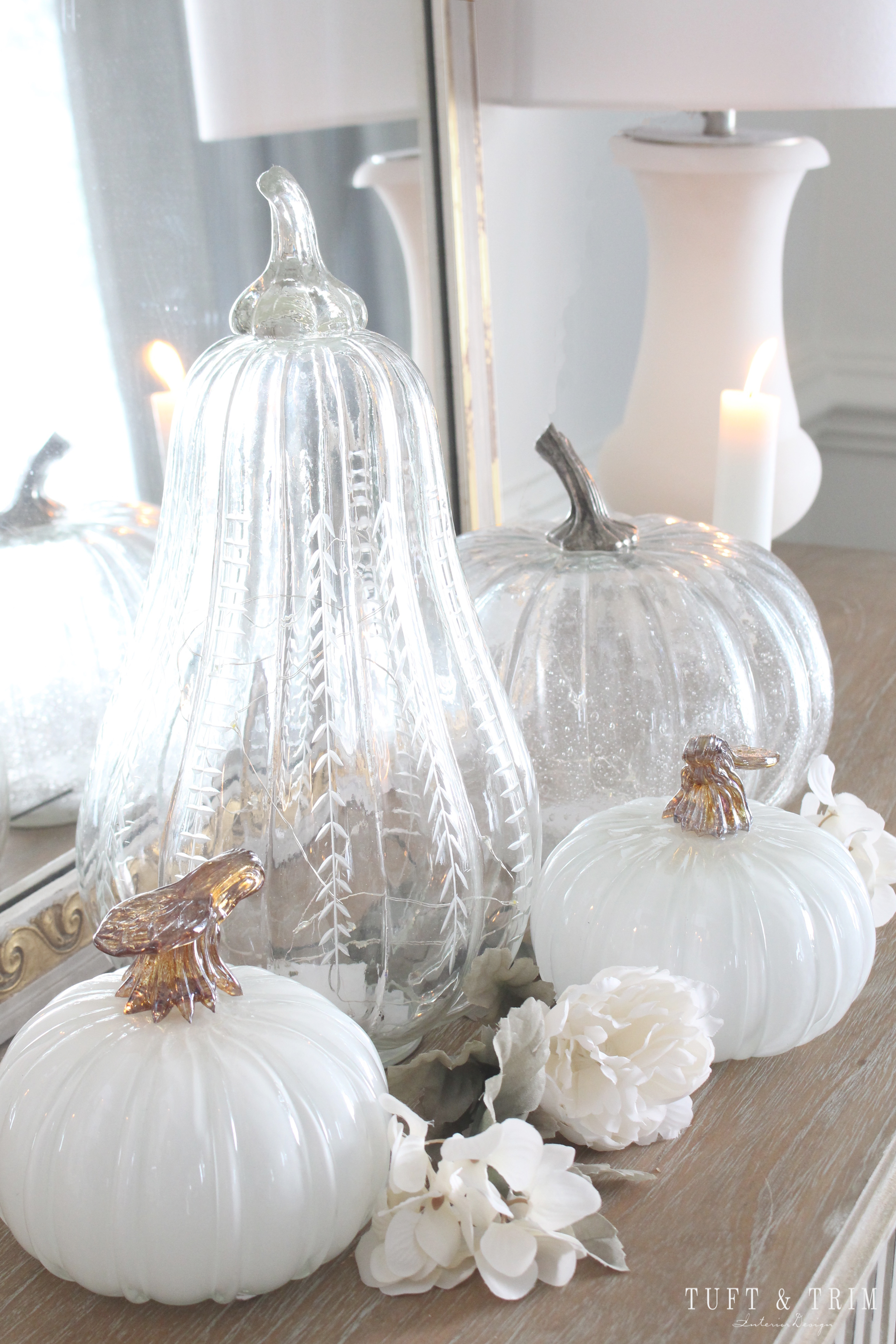 Neutral Pumpkin & Floral Fall Centerpiece with Tuft & Trim Interior Design