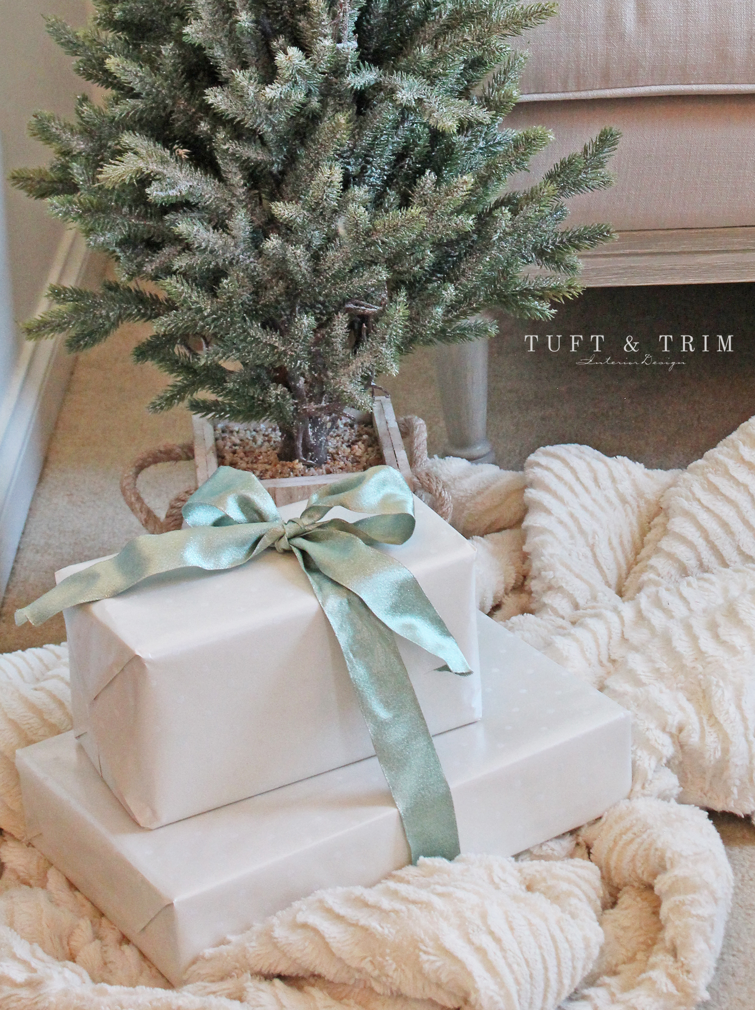 Easy Holiday Home Decorating Ideas with Tuft & Trim Interior Design