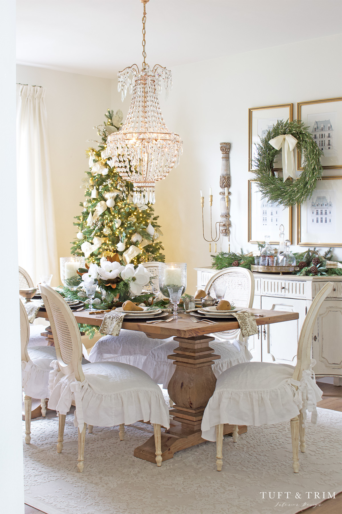 Holiday Magnolia Tablescape with Tuft & Trim Interior Design