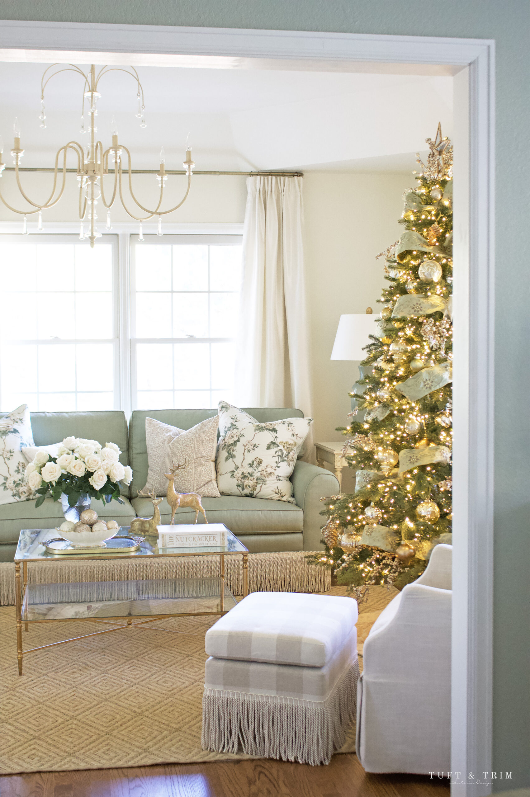 Timeless Holiday Elegance with Tuft & Trim Interior Design