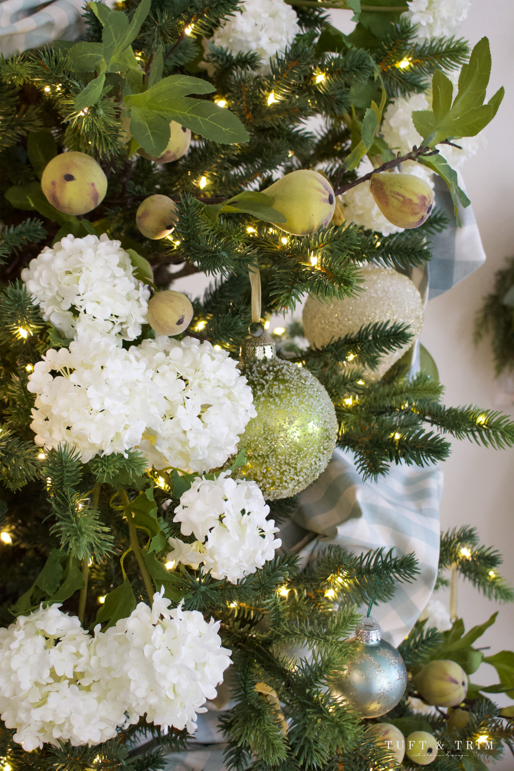 Elegant Blue & Green Christmas with Tuft & Trim Interior Design
