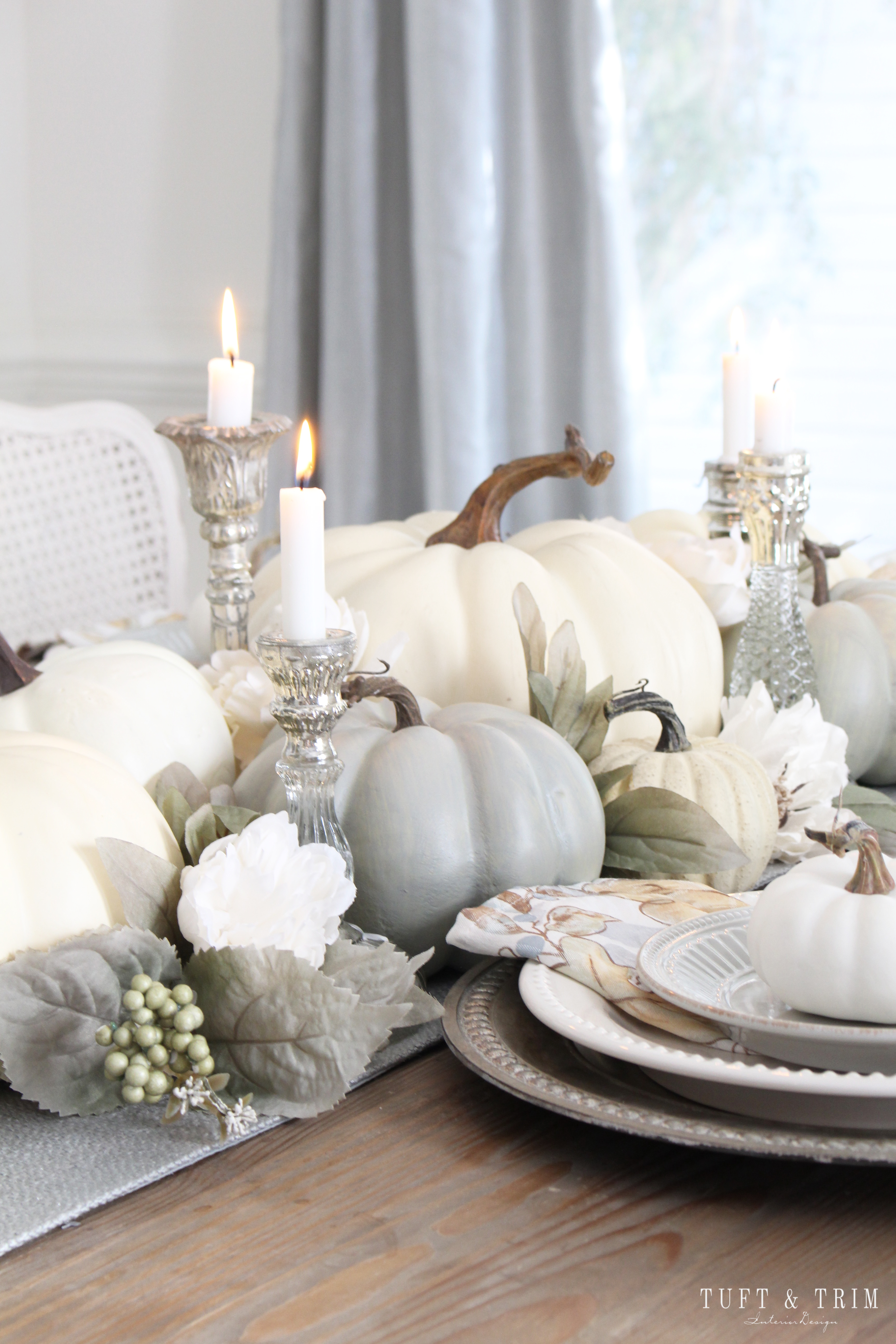 Neutral Thanksgiving Table