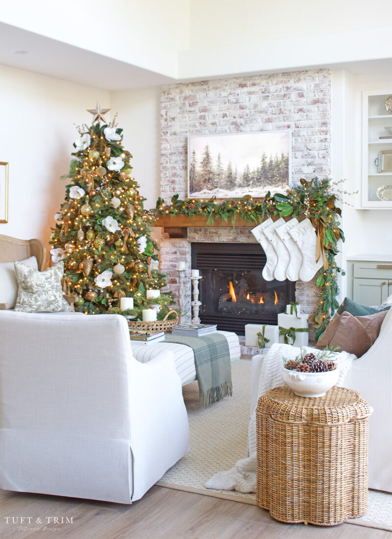 Christmas Home Tour: Holiday Magnolias - Tuft & Trim